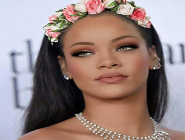 Beautiful hairstyle from Rihanna