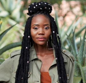Bold beauty with Darling and dreadlocks