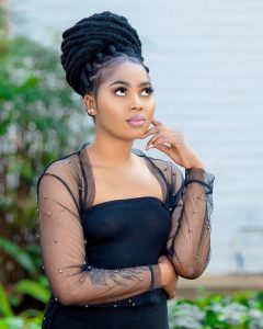 Crowned dreads with Darling's Jozi Lite Dred
